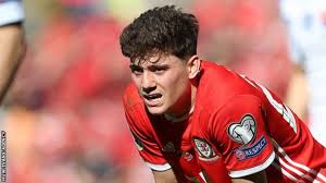 See daniel james's bio, transfer history and stats here. Daniel James Wales Boss Giggs Confirms Winger Chose To Be In Squad Bbc Sport