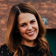 Amanda Landreth's Instagram, Twitter & Facebook