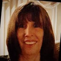 Lisa Muench's Instagram, Twitter & Facebook