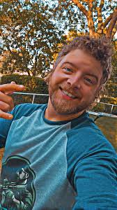 Hey guys Sierra here!!!! I'm currently LIVE 🔴 and playing RANKED WARZONE.  Come check me out and leave a follow , I do talk to chat I might be a bit  boring