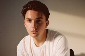 Harry Stone muses over dead-end romance