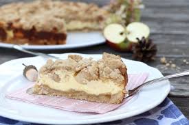 Auch die früchte der saison wie kürbis. Herbst Rezept Apfel Kasekuchen Mit Streusel Lavendelblog