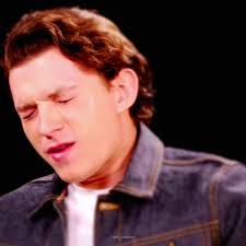 Tom Comiendo Picante