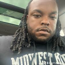 Alex Lanham's Instagram, Twitter & Facebook