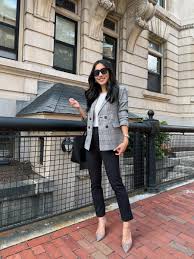 How to style a plaid blazer // Petite fall office outfits