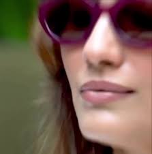 See how he use others money to scam and AI EDITING. CAN SOMEONE LET ME ME  KNOW HER REAL ID