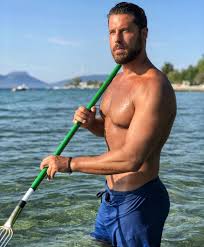 Έκανε τον αδερφό του… μπάρα γυμναστικής και προπονείται στο σπίτι! Nasos Papargyropoylos To Dhmosio Mhnyma Ligo Prin Th Symmetoxh Toy Sto Nomads Fthis Gr