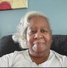 White & gray hair 👩🏻‍🦳 is forever my favorite