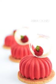 Entremets Mousse Amande Framboises Bergamote Mes Douceurs Patisserie Gateaux Et Desserts Desserts