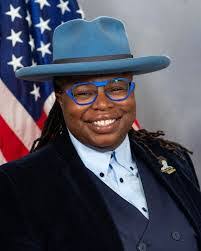 Cecilia Golden's Instagram, Twitter & Facebook