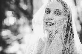 People photography: wedding, family, business & beauty shootings.