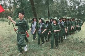 Lực lượng thanh niên xung phong (tnxp) được coi là những cư dân đầu tiên trên đảo bạch. Ä'á»™i Vien Thanh Nien Xung Phong Ä'Æ°á»£c Miá»…n Nháº­p NgÅ© Hoáº·c Táº¡m Hoan