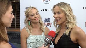 With tenor, maker of gif keyboard, add popular joe dirt animated gifs to your conversations. Brittany Daniel On Joe Dirt 2 Twin Moments Joe Dirt 2 Beautiful Loser World Premiere Youtube