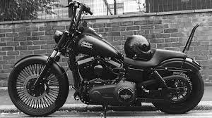 The customer wanted to roll his dyna on vegas race wheels. 23 Custom Street Bob Dyna 2017 Motas Harley Davidson Acessorios Para Motos Motas Harley