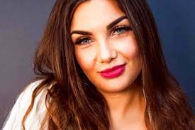 Confermato il matrimonio di elettra lamborghini e afrojack a settembre 2020. Elettra Lamborghini Il Vestito Per Il Matrimonio E Pazzesco