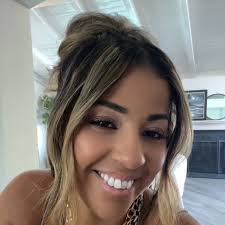 Kayla Mead's Instagram, Twitter & Facebook