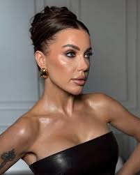 Social anxiety was afraid of her