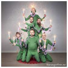 15 Favorite Personal Christmas Card Photo Ideas For 2020 Funny Christmas Photos Funny Christmas Pictures Family Christmas Cards