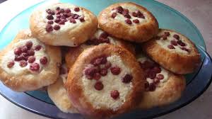 что можно взять в поезд из еды на 3 дня Potryasayushe Vkusnaya Sdoba Vatrushki S Tvorozhnym Kremom I Yagodoj Sdelajte Takuyu Vkusnyatinu Dlya Svoej Semi I Oni Ne Perestanut Recepty Desertov Deserty Vypechka