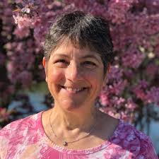 Noga Cohen's Instagram, Twitter & Facebook