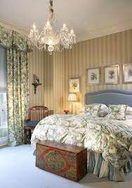 Let houzhouz channel show you how to find the right chandelier size and style for your room. 20 Bedroom Chandelier Ideas That Sparkle And Delight