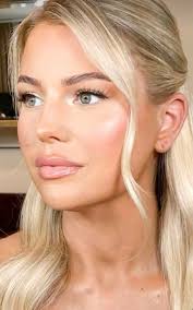 Makeup artist recommendations in South Austin for a soft, light makeup look