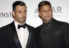 I'm a husband, but we're doing a heavy party in a couple of months. Han Ar Ricky Martins Svenske Pojkvan Qx