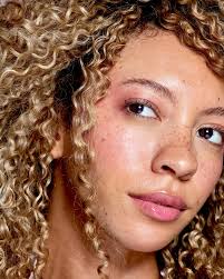 Expect the unexpected. Creative director/photographer: Anavi Photography  Model: Marisa Cooley Agency: Hannah Noel Brands: Bare Minerals  #fashionphotography #florida #timeless #movement #crueltyfree  #modelingagency #naturalmakeup