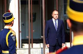 .şi terminarea studiilor la colegiul naţional militar alexandru ioan cuza de către prima promoţie de absolvenţi de la reînfiinţarea instituţiei de învăţământ liceal militar din ceremonia a fost onorată de viceamiralul dr. Ministrul Mihai Fifor Prezent La Deschiderea Noului An Ècolar La Colegiul Alexandru Ioan Cuza
