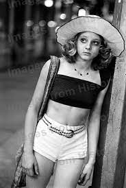 8x10 Print Jodie Foster Taxi Driver 1976 Tdr Ebay In 2021 Jodie Foster The Fosters Jodie Foster Young