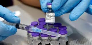 La técnica de la vacuna se basa en una nueva tecnología llamada arn mensajero, que fabrica un antígeno específico del coronavirus. La Vacuna De Pfizer Protege Desde La Primera Dosis