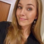 Amanda Stoops's Instagram, Twitter & Facebook