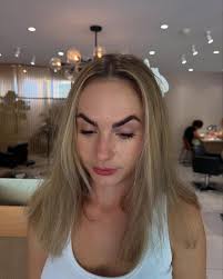 Bringing it back to natural tones for @sweettuulip Created by  @jena_jenamorganhair beach waves by @megan_ashleigh_jenamorganhair  #ballitostylists #ballitosalons #iloveballito❤️ #warmtoneshair