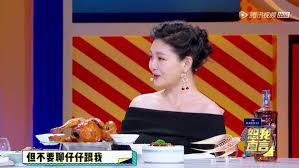 Here are the real pics from that event. Kevin Tsai Asks Barbie Hsu If They Could Talk About Her Ex Vic Zhou 38jiejie ä¸‰å…«å§å§