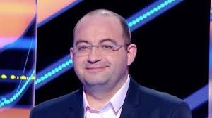 Aujourd'hui c'est pareil mais faut pas le dire, il faut planquer les bouteilles sous la table. Vienne Guillaume Champion Televisuel