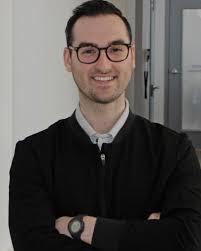 Brett Cawley's Instagram, Twitter & Facebook