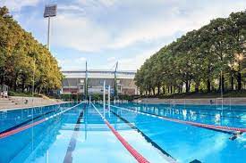 And on we go in the fresh air: Stadionbad Nurnbergbad