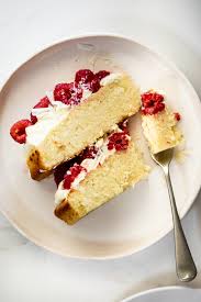 Which was pre formed into the other cake tin, and poured on more chocolate, and dipped some strawberries, in the chocolate of course, and froze. White Chocolate Raspberry Cake Simply Delicious