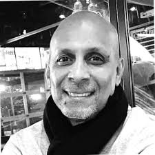 We're beyond proud to announce that Team Helgason (Sheila, Helgi, and  Whitney) not only bagged an award at our National Sales Meeting, but  they're also creating a dynasty!