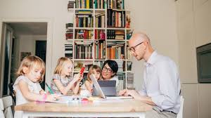 Apesar de ser realizado a distância, o teletrabalho costuma ser monitorado e mensurado de alguma maneira, afinal, o trabalhador é funcionário de uma organização. Pais Com Filhos Ate Ao 1 Âº Ciclo Vao Poder Optar Entre Teletrabalho E Apoio A Familia Dnoticias Pt