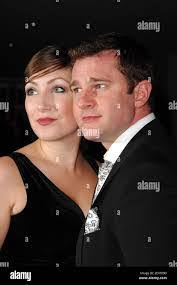 Lisa Hewitt's Instagram, Twitter & Facebook