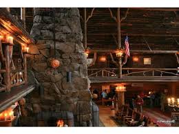 A Rustic Old Charmer Old Faithful Inn Hotel Tip By Richiecdisc Old Faithful Travel Fun National Parks