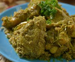Pertama, pilihlah ayam yang masih muda. 4 Resipi Lauk Orang Minang Pedas Menyengat