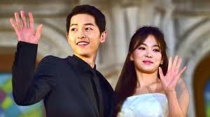 Uzun süredir song hye kyo'nun evlilik yüzüğünü takmamasının ardından alevlenen boşanma iddiaları 27 haziran'da song joong ki'nin seul aile mahkemesi'ne boşanmak için başvurusuyla resmiyete döküldü. Ktqgvlgbcfmr7m