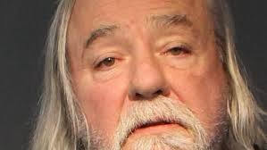 Sparks man arrested for allegedly pointing a gun at his son