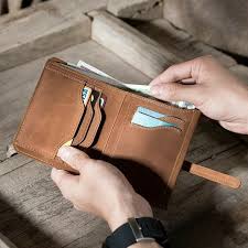 Epingle Par Moni Gauna Sur Men Wallets Porte Feuille Homme Cuir Creations En Cuir Porte Feuille Cuir