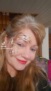 Pretty glitter design.