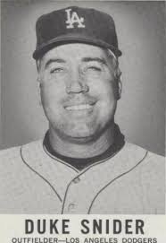 HANK AARON,COOL PAPA BELL,YOGI BERRA,DUKE SNIDER LEAF CANDY CITY TEAM SET  1987