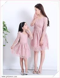En Guzel Anne Kiz Elbise Modelleri Lookbook Elbise Modelleri Elbise Elbiseler