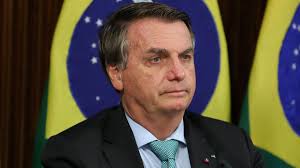 Ao agredir a jornalista, bolsonaro atinge, de maneira desprezível, o povo brasileiro, em especial pelo que está inscrito nas leis do país, bolsonaro atentou contra a dignidade, a honra e o decoro do. Bolsonaro Chama Jornalista De Idiota Durante Visita A Bahia